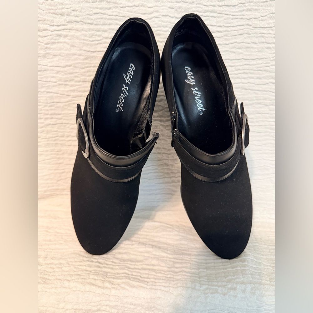 Easy Street Della Black Women's Heeled Shoes - Picture 9 of 12